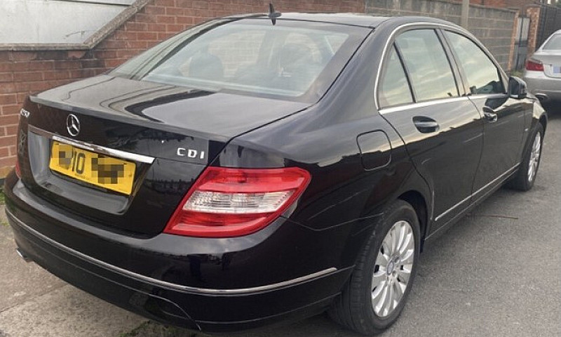2010 Mercedes-Benz C...