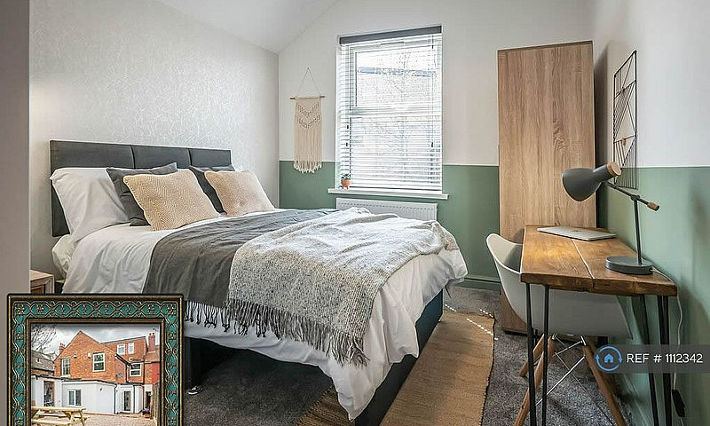 1 Bedroom In High St...