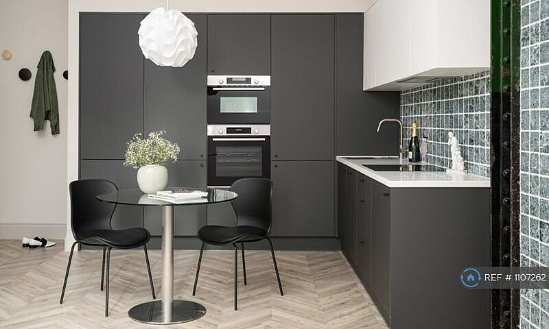 1 Bedroom Flat In Br...