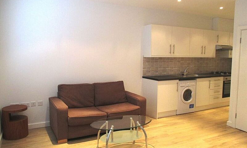 Modern 1St Floor One...