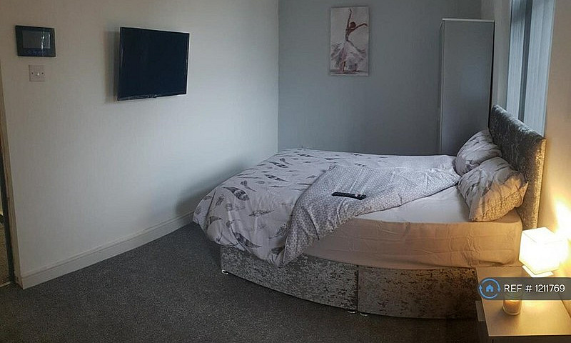 1 Bedroom In Brook S...