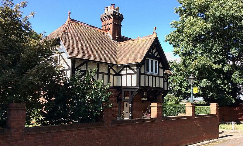 3 Bedroom House In D...