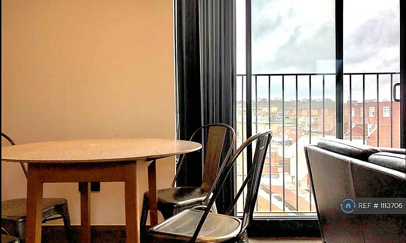 1 Bedroom Flat In Wo...