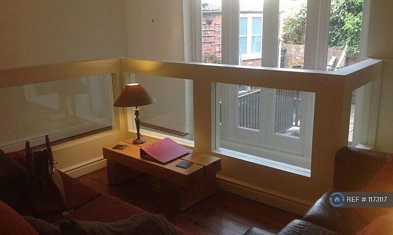 4 Bedroom House In G...