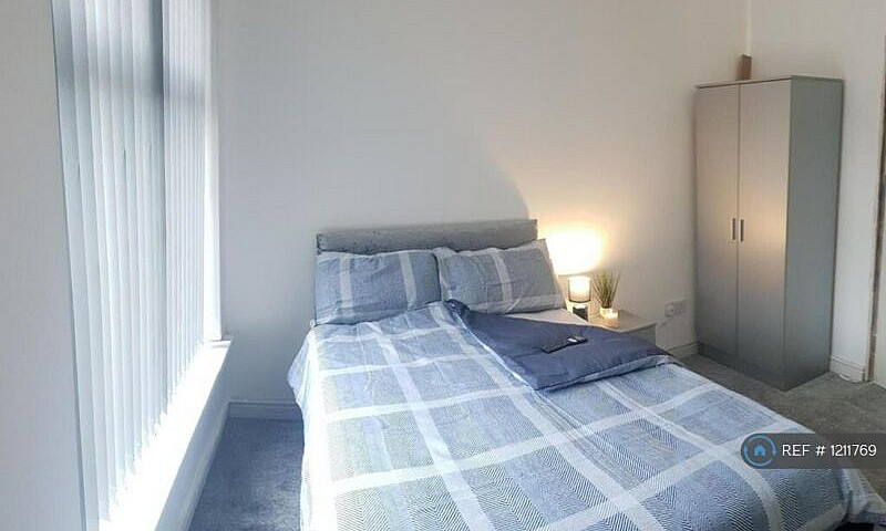1 Bedroom In Brook S...