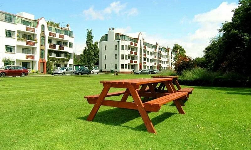 4 Bedroom Flat In Ea...