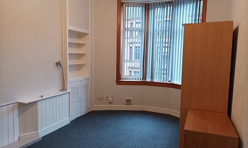 One Bedroom Flat To ...