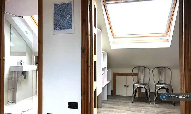 1 Bedroom Flat In Wo...