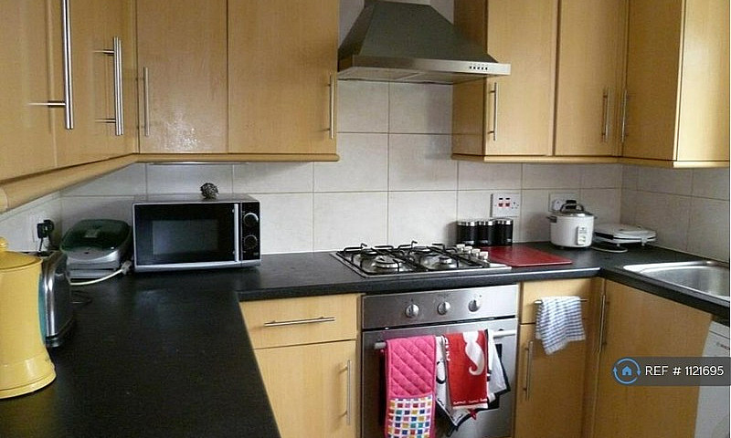 4 Bedroom House In P...