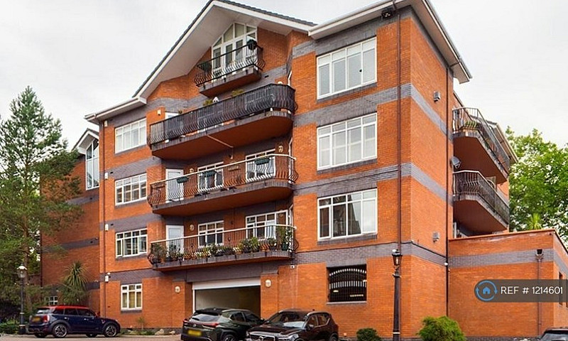 3 Bedroom Flat In Se...