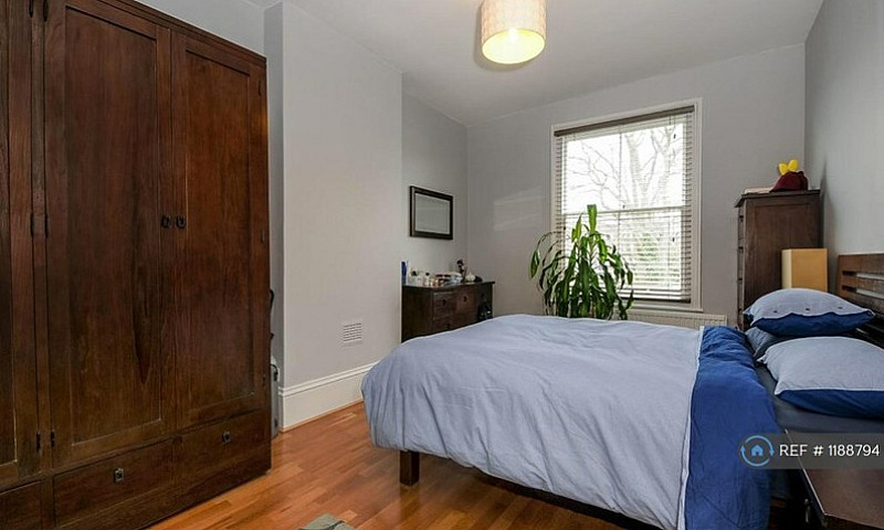 2 Bedroom Flat In Hi...