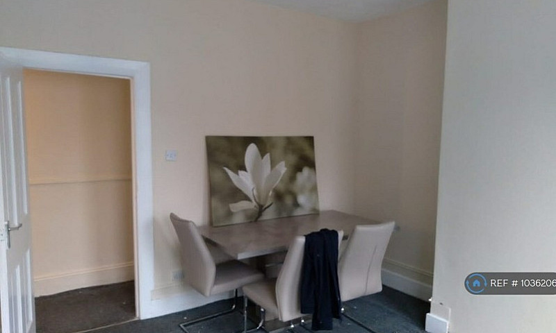 3 Bedroom Flat In Ad...