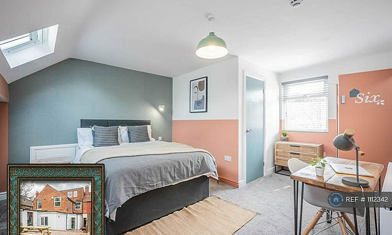 1 Bedroom In High St...