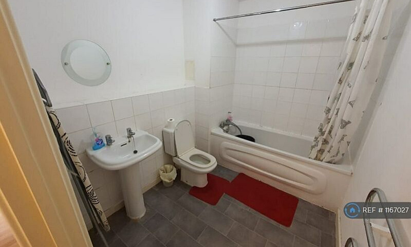 2 Bedroom Flat In Mo...