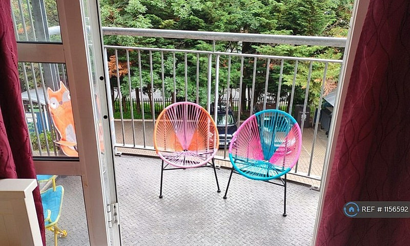 2 Bedroom Flat In Ki...