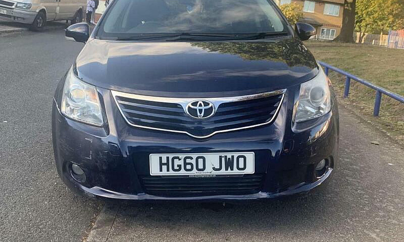 2011 Toyota Avensis ...
