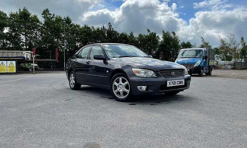 Lexus Is200...