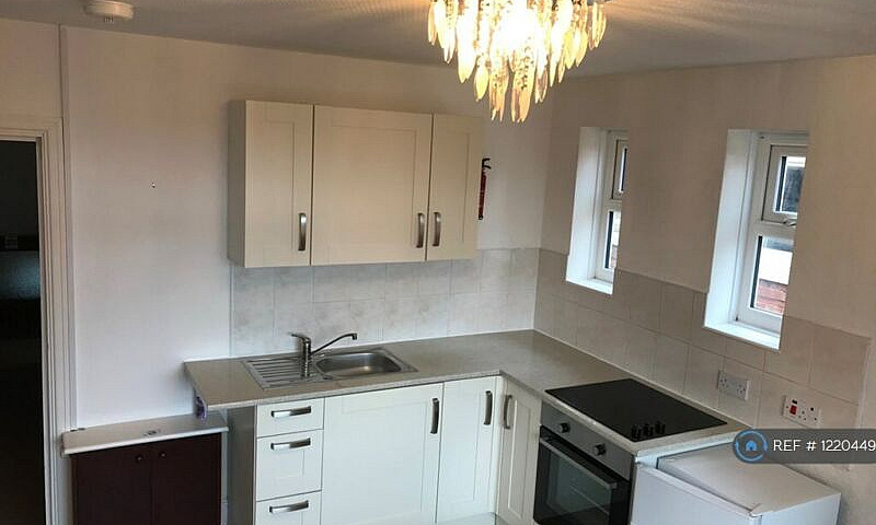 1 Bedroom Flat In Qu...