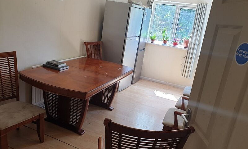 £600 Large Double  R...