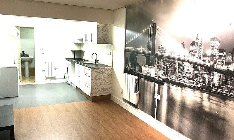  Ground Floor Self C...