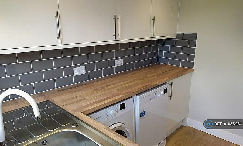 3 Bedroom House In W...