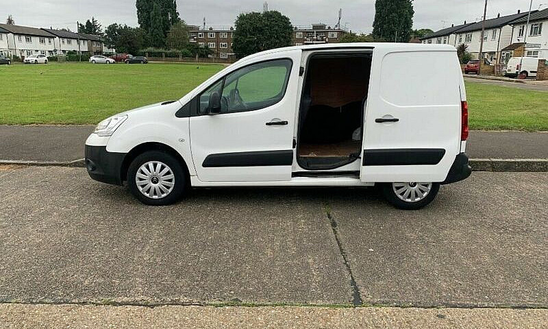 2010 Citroen Berling...