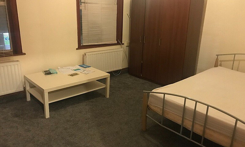 Four Bedrooms Flat T...