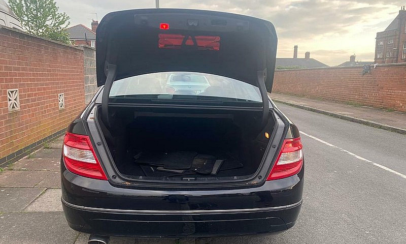 2010 Mercedes-Benz C...