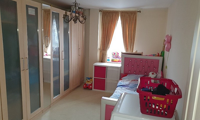 2 Double Bedroom Fla...