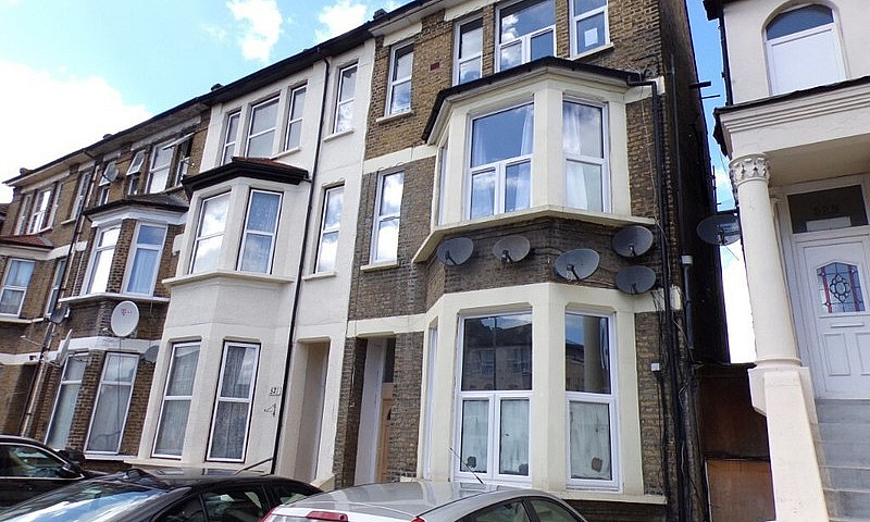 Studio Apartment, Le...