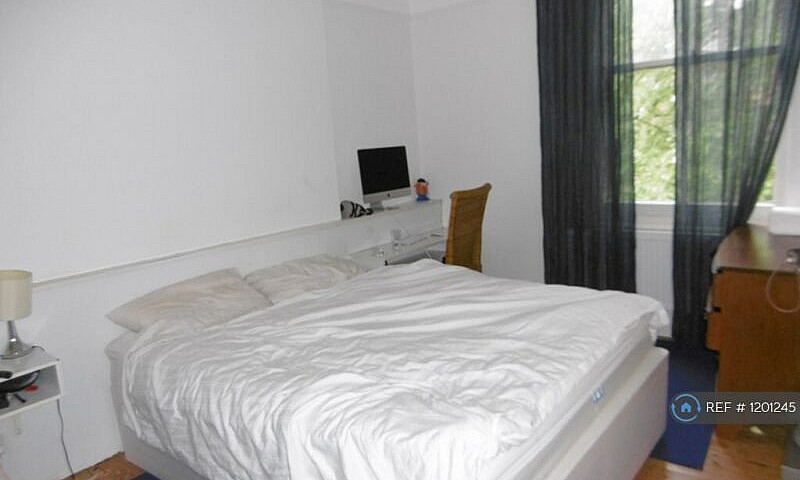 1 Bedroom Flat In Wa...