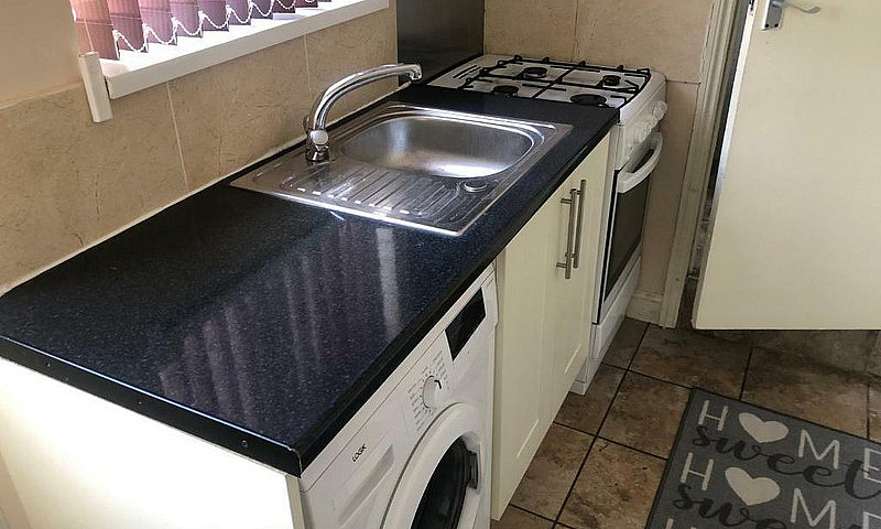 One Bed Studio Flat ...