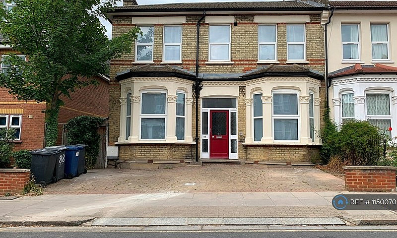 5 Bedroom House In S...