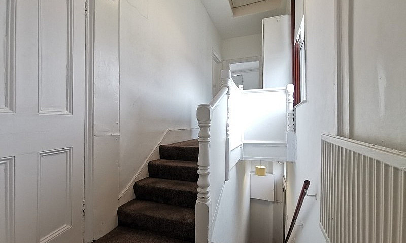 Large First Floor Fl...