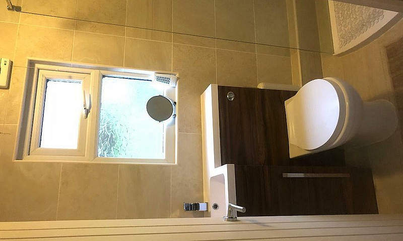2 Bedroom House In S...