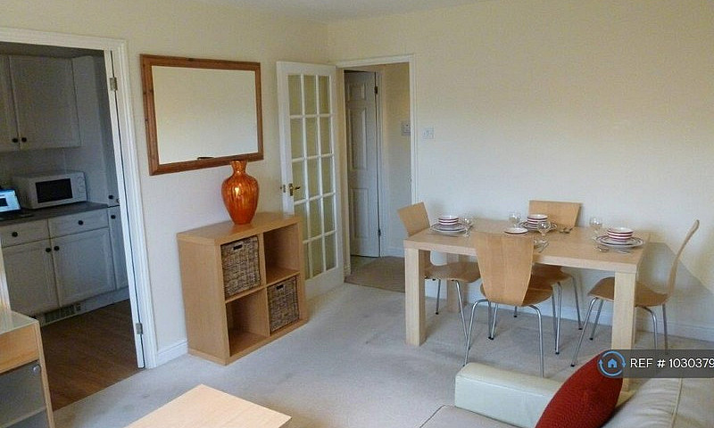 1 Bedroom Flat In Sh...