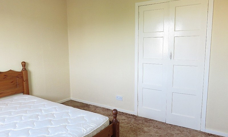 2 Bedroom House In B...