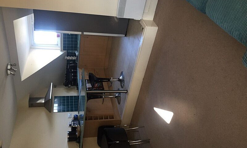 2 Bedroom Flat To Re...