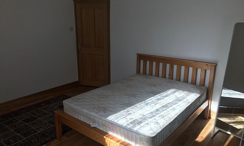 Double Room To Let N...