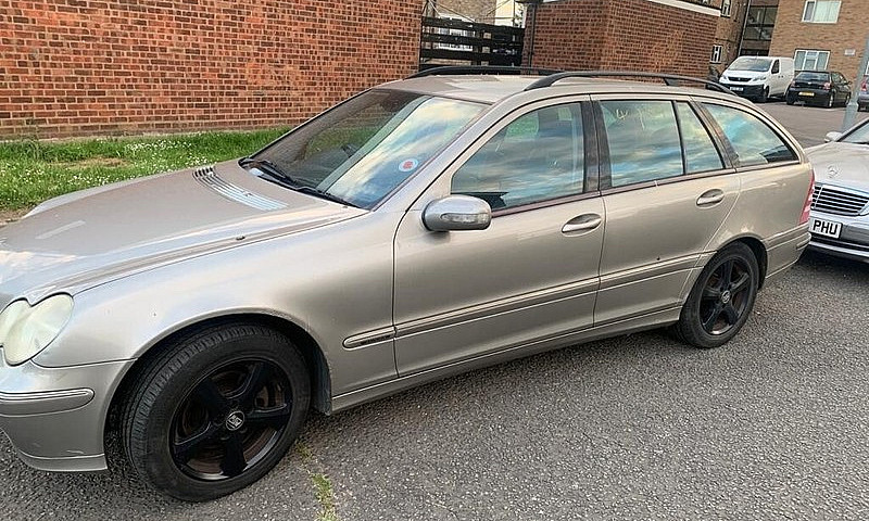 2002 Mercedes-Benz C...