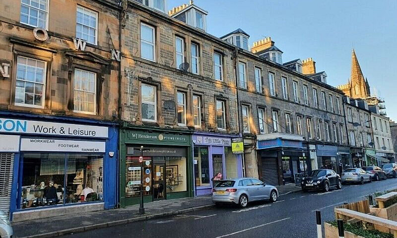 2 Bedroom Flat To Re...