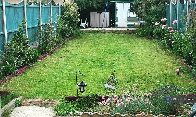 3 Bedroom House In P...
