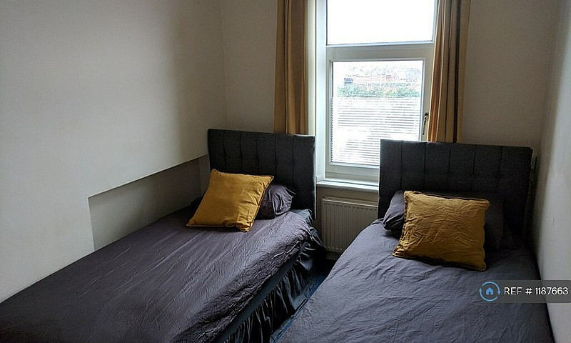 4 Bedroom House In W...