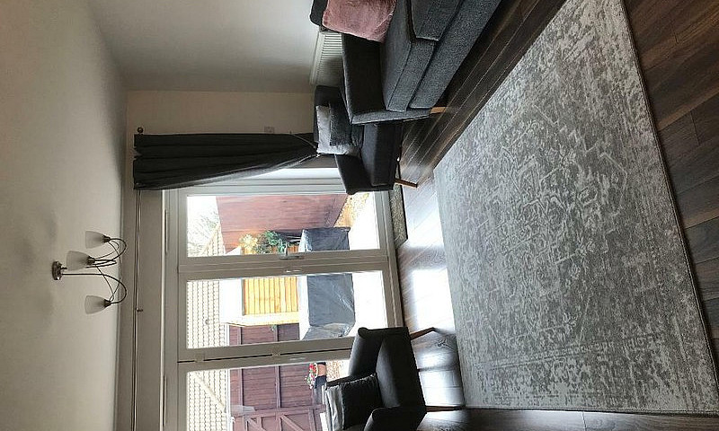3 Bedroom House In A...