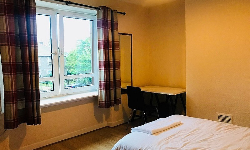 Modern 3 Bed Hmo Fla...