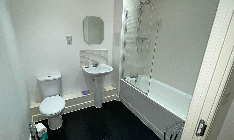 2 Bedroom 2 Bathroom...