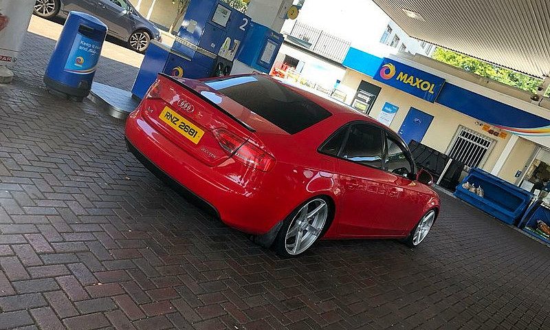 Audi A4 Parts Or Rep...