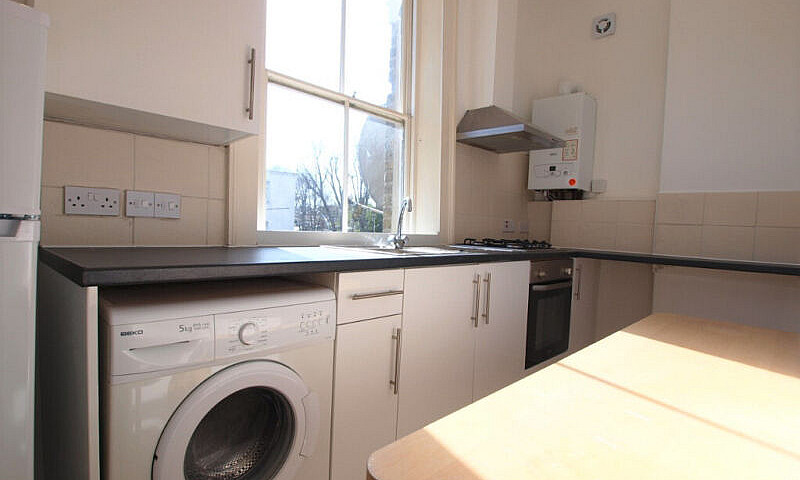 A Large 1 Bedroom Fi...