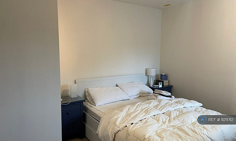 2 Bedroom Flat In Ch...