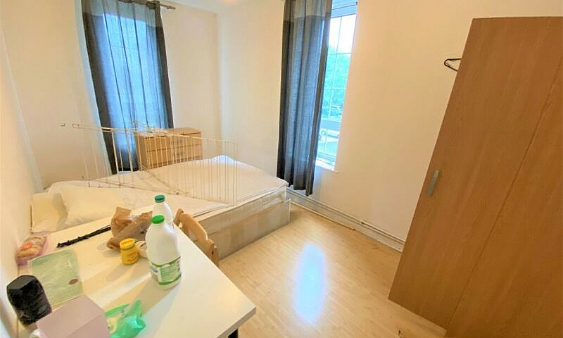 Hmo Licensed 3 Bedro...